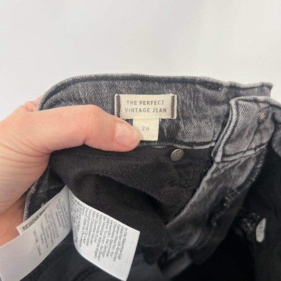 Madewell The Perfect Vintage Jeans in Lunar Wash - Picture 8 of 10